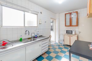 Image 16 - 893195