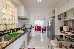 Image 9 - 893209