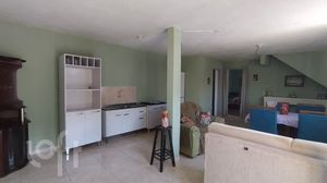 Image 10 - 893210