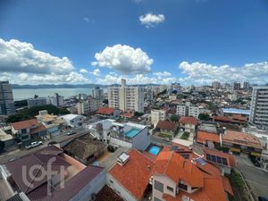 Image 17 - 893226