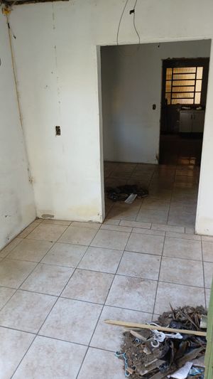 Image 4 - 893231