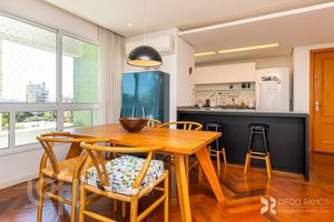 Image 4 - 893233