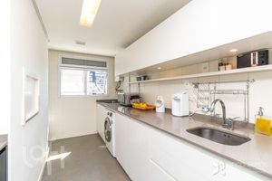 Image 16 - 893233