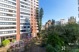 Image 25 - 893233