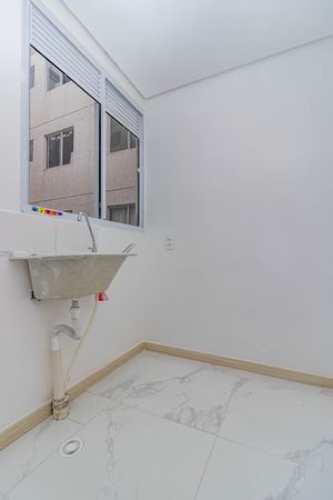 Image 19 - 893236