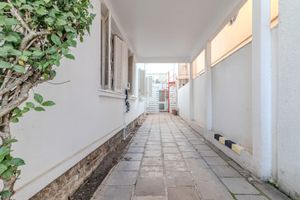Image 3 - 893284