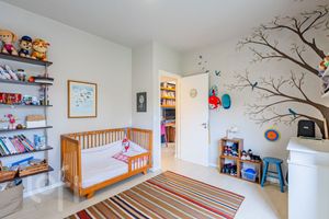 Image 1 - 893286