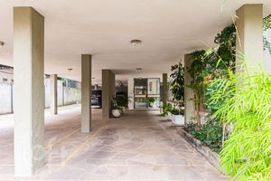 Image 19 - 893286