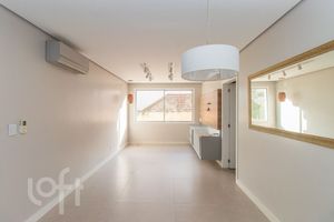 Image 1 - 893292