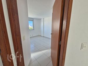 Image 9 - 893294