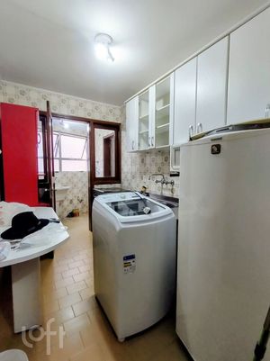 Image 9 - 893303