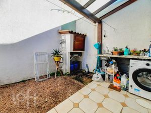 Image 11 - 893305