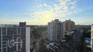 Image 22 - 893317
