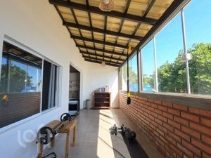 Image 21 - 893318