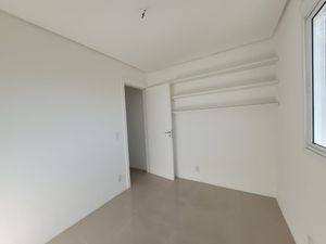 Image 9 - 893322