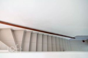 Image 4 - 893323