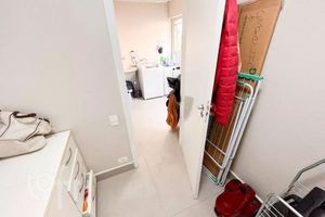 Image 3 - 893332
