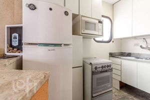Image 7 - 893333