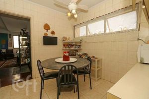 Image 16 - 893335