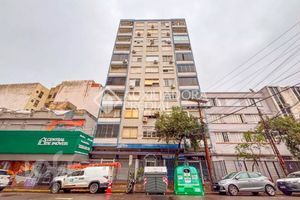 Image 11 - 893338
