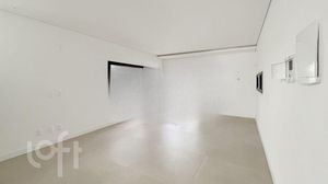 Image 2 - 893352