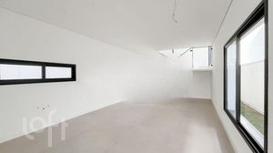 Image 3 - 893352