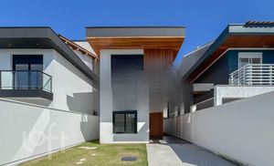 Image 36 - 893352