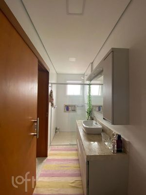 Image 14 - 893353