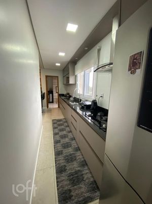 Image 21 - 893353