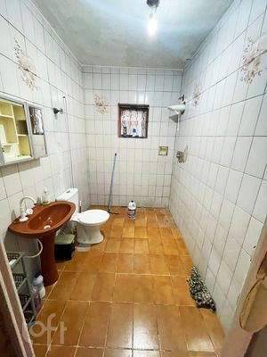 Image 4 - 893358