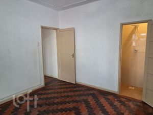 Image 7 - 893360