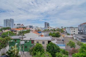 Image 16 - 893360