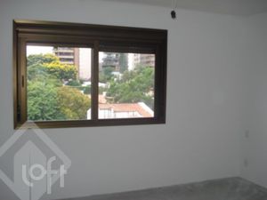Image 7 - 893361
