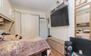 Image 4 - 893367