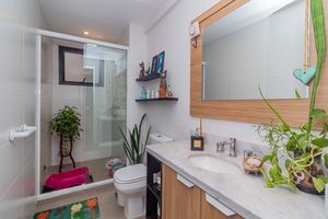 Image 9 - 893373