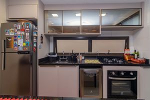 Image 17 - 893373