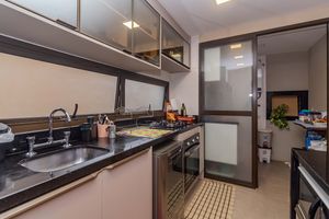 Image 19 - 893373