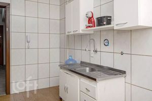 Image 8 - 893379