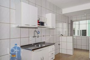 Image 11 - 893379