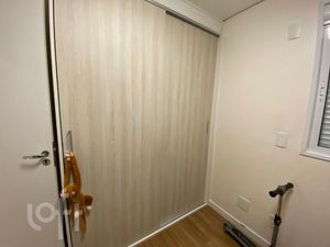 Image 11 - 893383