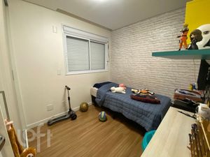 Image 9 - 893383