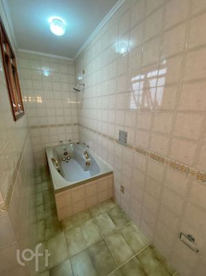 Image 5 - 893385
