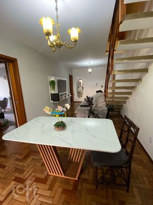 Image 32 - 893385