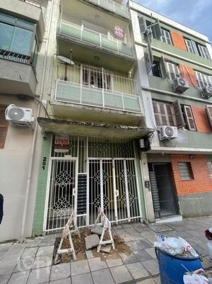 Image 8 - 893390