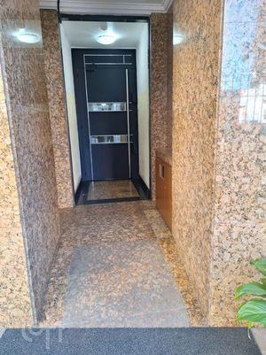 Image 1 - 893393