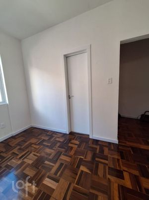 Image 8 - 893393
