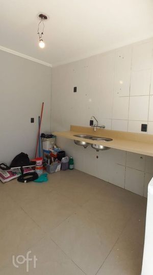 Image 8 - 893400