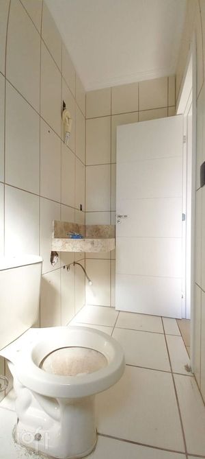 Image 22 - 893400