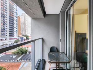 Image 8 - 893406