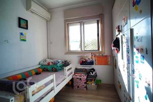Image 6 - 893411